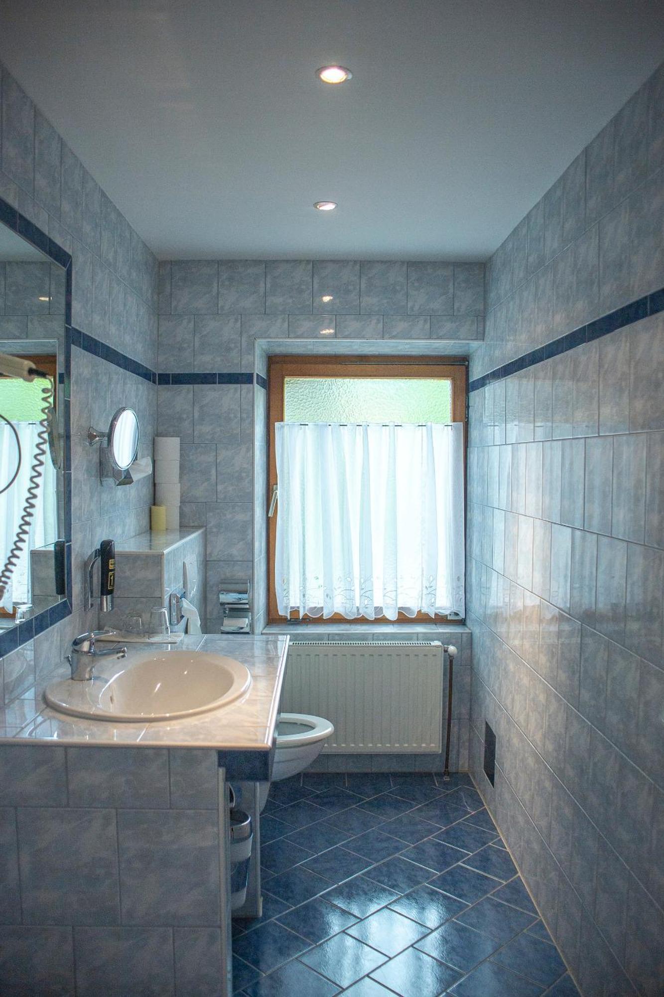 Trend Lokal-Rooms-Bar Frohnleiten Dış mekan fotoğraf