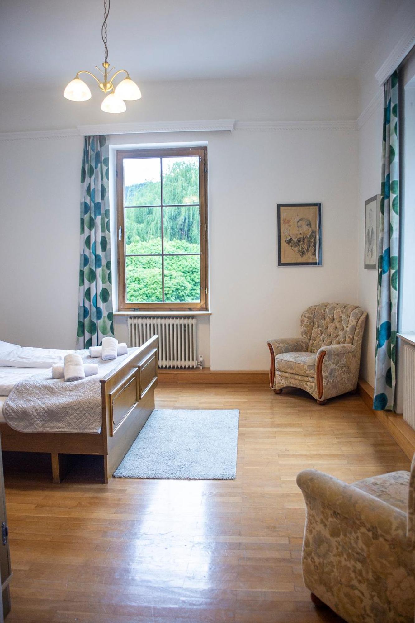 Trend Lokal-Rooms-Bar Frohnleiten Dış mekan fotoğraf
