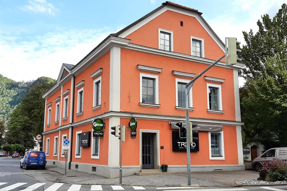 Trend Lokal-Rooms-Bar Frohnleiten Dış mekan fotoğraf